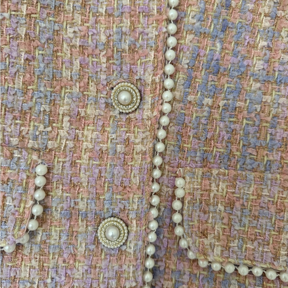 Vintage-Inspired Pearl Trim Tweed Blazer – Size Medium - Picture 2 of 7